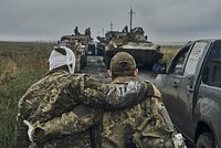 На Западе заявили, что Путин через посредников сигнализирует о готовности к переговорам по Украине. Что ответил Кремль?: Политика: Мир: Lenta.ru2