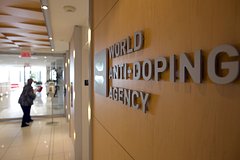 WADA призвало ввести биологические паспорта для нейтральных россиян перед ОИ: Летние виды: Спорт: Lenta.ru0