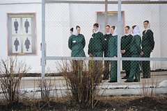 Путин высказался о возможности амнистии женщин. Кого из осужденных россиянок могут выпустить на свободу?: Политика: Россия: Lenta.ru0