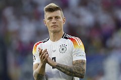 Капитан сборной Германии по футболу пожаловался на мигрантов: Футбол: Спорт: Lenta.ru0