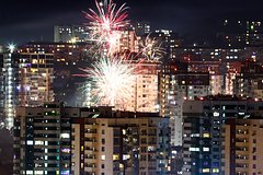 В России предложили альтернативы отмененным новогодним салютам: Общество: Россия: Lenta.ru0