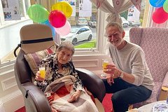 102-летняя женщина объехала мир и назвала свой секрет долголетия: Аномалии: Из жизни: Lenta.ru0