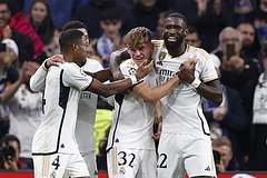 «Реал Мадрид» победил «Наполи» в матче Лиги чемпионов: Футбол: Спорт: Lenta.ru0