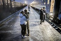 Французский политик увидел работу украинских военкомов и потребовал от Запада прекратить поддержку Украины: Политика: Мир: Lenta.ru4