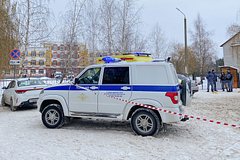 Российская восьмиклассница пришла в школу с дробовиком и открыла стрельбу. Что известно о трагедии?: Криминал: Силовые структуры: Lenta.ru0