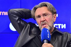 Шнуров написал песню о голой вечеринке Ивлеевой: Музыка: Культура: Lenta.ru0