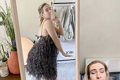 Блогерша заказала платье на Asos и получила «костюм страуса»: Внешний вид: Ценности: Lenta.ru