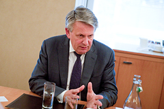 Глава Shell скептически отнесся к введению потолка цен на нефть из России: Рынки: Экономика: Lenta.ru