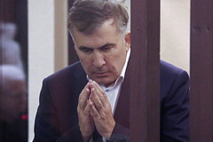 Адвокат Саакашвили сравнил состояние политика с покойником: Закавказье: Бывший СССР: Lenta.ru