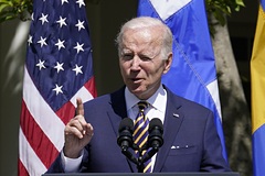 Байдена обвинили в попытке переложить ответственность за проблемы США на Путина: Политика: Мир: Lenta.ru0