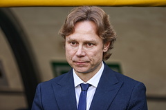 Карпин оценил отказ в выдаче Fan ID его дочерям: Футбол: Спорт: Lenta.ru