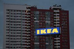 Психолог объяснила причины ажиотажного спроса на распродаже товаров IKEA: Ментальное здоровье: Забота о себе: Lenta.ru0
