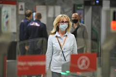 В Минздраве дали рекомендации по ношению масок: Общество: Россия: Lenta.ru0