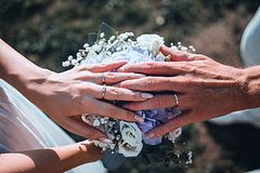 28-летняя женщина рассказала о счастливых отношениях мужчиной на 25 лет старше: Люди: Из жизни: Lenta.ru0