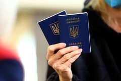 На Украине предложили лишать гражданства покинувших страну призывников: Украина: Бывший СССР: Lenta.ru0