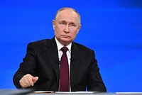 Война с Западом, вступление Финляндии в НАТО и создание нового военного округа. Что рассказал Путин после прямой линии?: Политика: Россия: Lenta.ru3