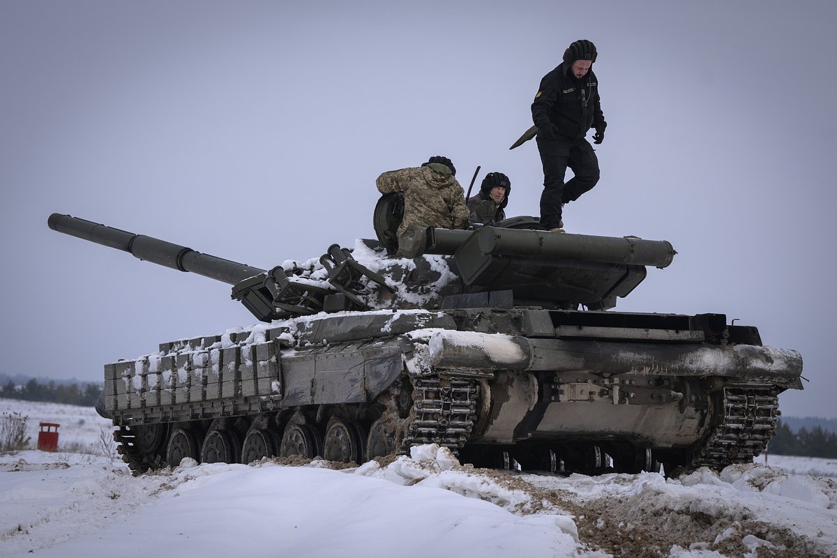 В Киеве объяснили, почему вторжение ВСУ в Крым не состоялось. Шеф украинской разведки угрожал полуострову ударами: Украина: Бывший СССР: Lenta.ru1