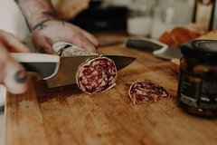 Россиян призвали убрать из новогоднего меню три провоцирующих рак продукта: Питание и сон: Забота о себе: Lenta.ru0
