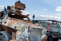 Медведев призвал Шольца покаяться перед украинцами: что еще зампред Совбеза сказал о конфликта на Украине?: Политика: Россия: Lenta.ru5