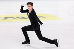 Фигурист Семененко стал двукратным чемпионом России: Зимние виды: Спорт: Lenta.ru0