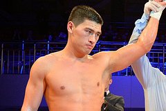 Боксер Бивол защитил титул чемпиона мира по версии WBA: Бокс и ММА: Спорт: Lenta.ru0