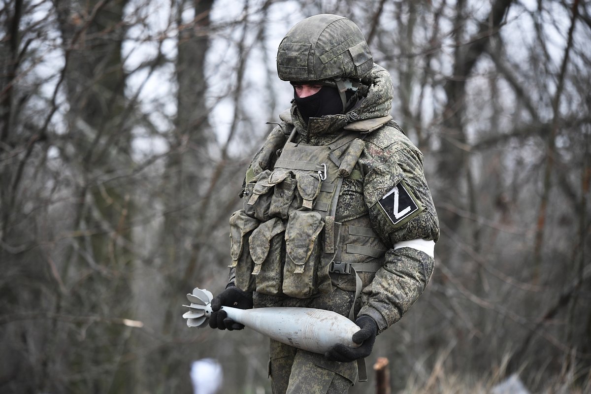 На российской военной технике заметили новый символ: чем он отличается от Z и V: Общество: Россия: Lenta.ru1