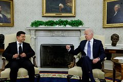 Байден пригласил Зеленского посетить Белый дом: Политика: Мир: Lenta.ru0