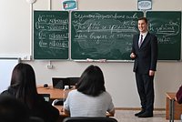 Путин подписал закон об увеличении МРОТ с 2024 года. На сколько вырастет минимальная зарплата?: Госэкономика: Экономика: Lenta.ru2