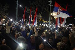 Сербская оппозиция перекрыла центр Белграда: Политика: Мир: Lenta.ru0