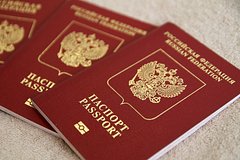 В России вступили в силу правила сдачи загранпаспорта при запрете на выезд. Как они работают?: Общество: Россия: Lenta.ru0