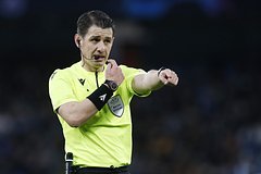 Турецкий футбольный судья завершил карьеру после избиения в матче чемпионата: Футбол: Спорт: Lenta.ru0