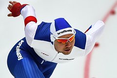 Российский конькобежец-чемпион остался в порванном комбинезоне на соревнованиях: Зимние виды: Спорт: Lenta.ru0