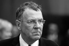 Умер актер из «Бэтмен: Начало»: Кино: Культура: Lenta.ru0