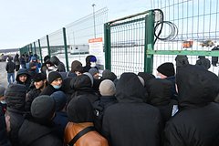 Путин назвал непростой проблему с трудовыми мигрантами: Политика: Россия: Lenta.ru0