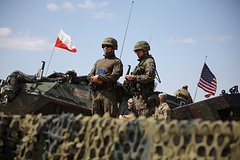 Американские военные отработали бои против России в Европе: Политика: Мир: Lenta.ru0