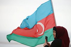 Азербайджан отправил на Украину электрооборудование: Политика: Мир: Lenta.ru0
