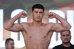 Бивол прокомментировал победу над Рамиресом: Бокс и ММА: Спорт: Lenta.ru0