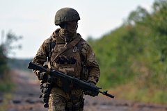 Бойцы «Вагнера» захватили немецкий пулемет времен Второй мировой войны: Украина: Бывший СССР: Lenta.ru0