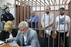 Бывший сенатор Арашуков и его отец получили пожизненные сроки за убийства: Следствие и суд: Силовые структуры: Lenta.ru0
