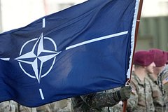 Бывший замгенсека НАТО назвал условие для войны стран Запада с Россией: Политика: Мир: Lenta.ru0