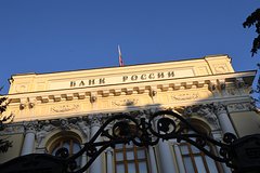 ЦБ сможет давать разрешения на вывоз из России валюты свыше 10 тысяч долларов: Госэкономика: Экономика: Lenta.ru0