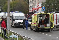 Число погибших во время стрельбы в школе в Ижевске возросло до 13: Следствие и суд: Силовые структуры: Lenta.ru3