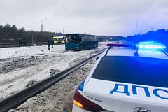 Число пострадавших в ДТП с автобусом на российской трассе возросло до 17: Общество: Россия: Lenta.ru0
