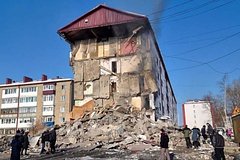 Число пострадавших в результате взрыва в жилом доме на Сахалине возросло: Происшествия: Россия: Lenta.ru0