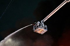 Пожар в многоквартирном доме в Сыктывкаре потушили: Происшествия: Россия: Lenta.ru0