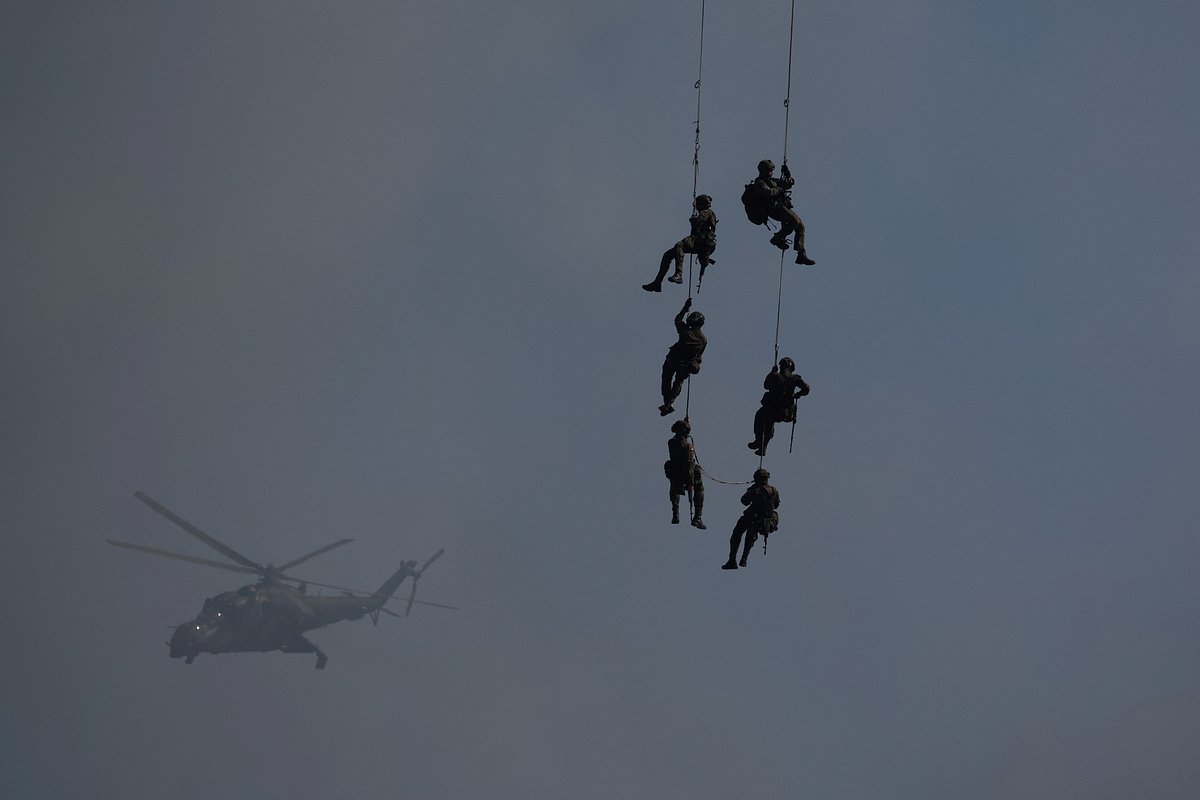 НЛО с Украины вошло в воздушное пространство Польши. Варшава привела в боевую готовность все силы: Политика: Мир: Lenta.ru1