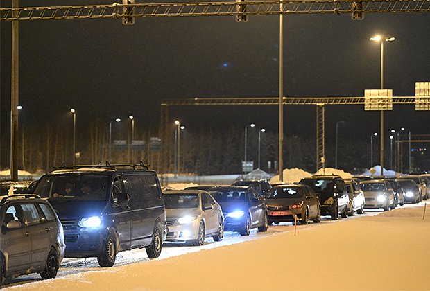 Финляндия снова закроет КПП на границе с Россией. Беженцев свозили туда на микроавтобусах: Мир: Путешествия: Lenta.ru4