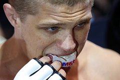 Бросание бутылок в российского бойца MMA после поединка объяснили: Бокс и ММА: Спорт: Lenta.ru0