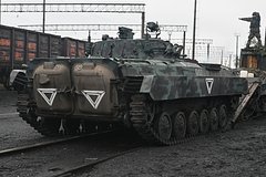 На российской военной технике заметили новый символ: чем он отличается от Z и V: Общество: Россия: Lenta.ru0