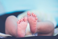 Девочка родилась с шестисантиметровым хвостом: Аномалии: Из жизни: Lenta.ru0